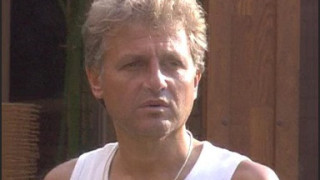 Виж как ЗЛОБЕЯТ срещу Къци Вапцаров (ВИДЕО)