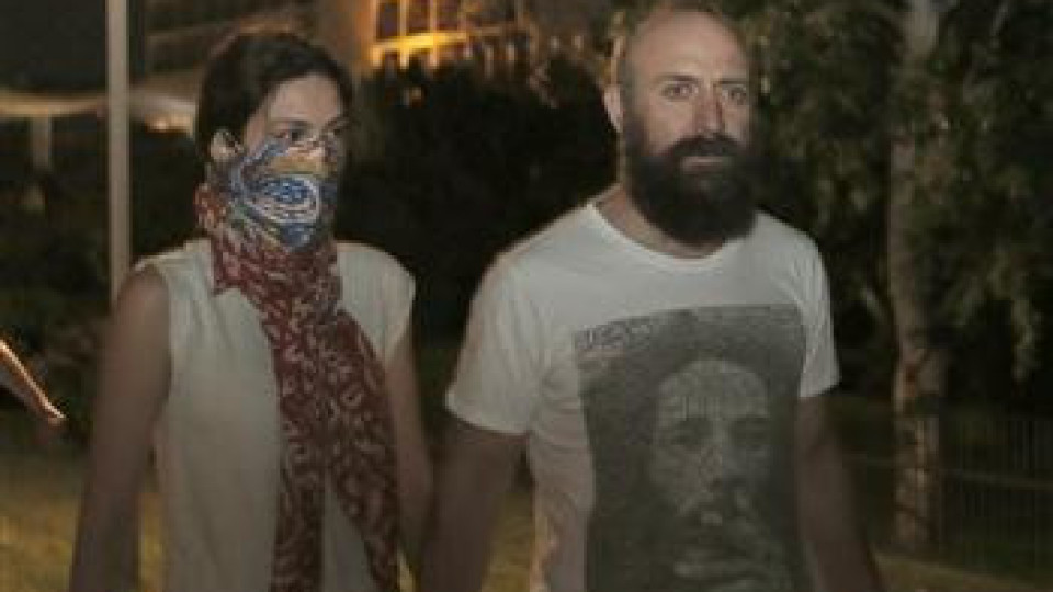 Вижте как Онур и Шехеразада подкрепиха протестите на Таксим