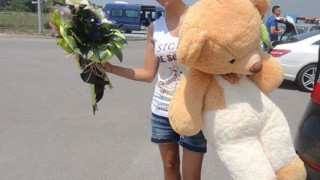 Виж как Галена отпразнува рождения ден на Стефан