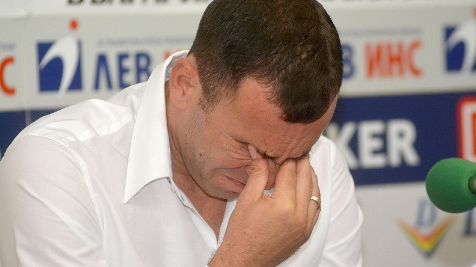 Тодор Стойков се сбогува през сълзи с баскетбола (СНИМКИ) 