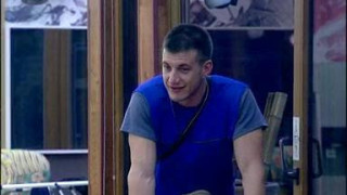 Марионетката Пламен му свалиха маската, но Биг Брадър го държи!