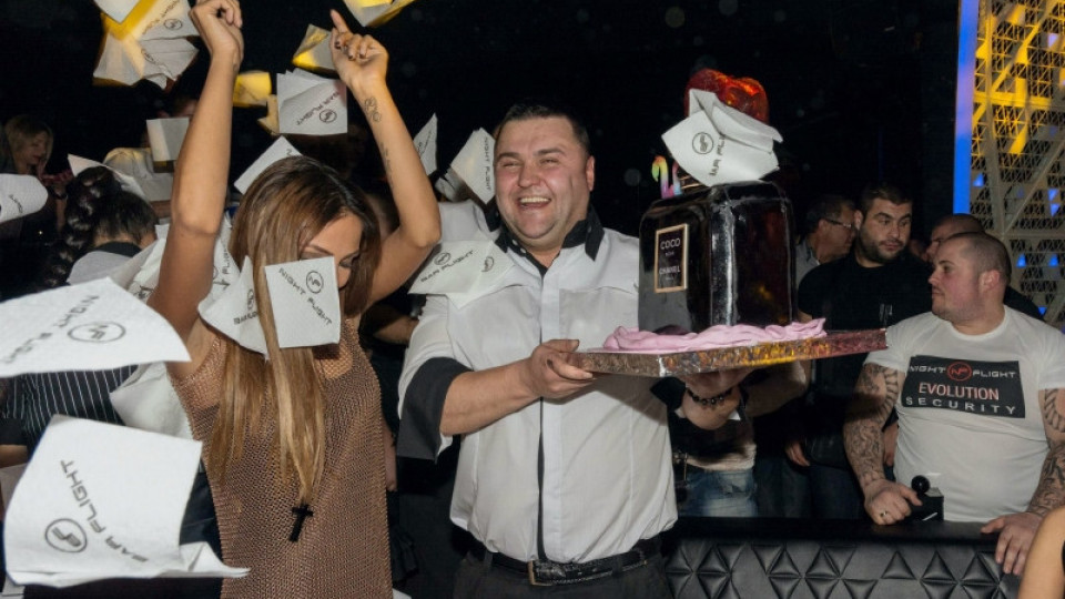 Валери разглези Николета с торта "Шанел" за рождения й ден (СНИМКИ)