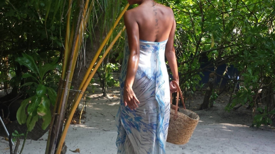 Николета хвърли в потрес с облеклото си на Малдивите (СНИМКИ)