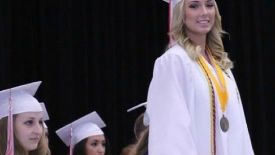 Хейли Джейд Матърс завърши гимназия с отличие (Снимки + Видео)