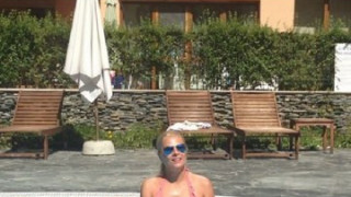 Венета Райкова се кефи как наричат проста Жени, предрича обрат