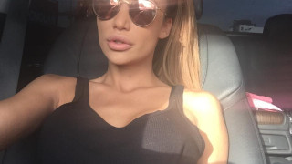 Гаджето на Моника Валериева утеши мъката й с кола