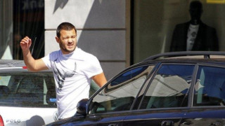 Бирмата праща „опашка“след Преслава ( Копоите му са по петите й)