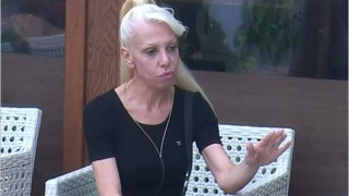 Луна крие тежка диагноза (Излязоха на бял свят най-мрачните й тайни)