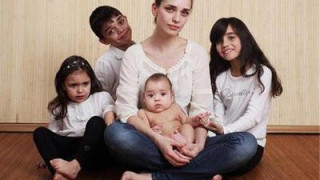Ирена Милянкова роди за пети път, спретна си футболен отбор