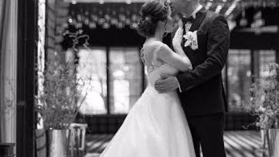 Сватбата на Дарин Ангелов в топ 5 на звездните венчавки (Галерия)