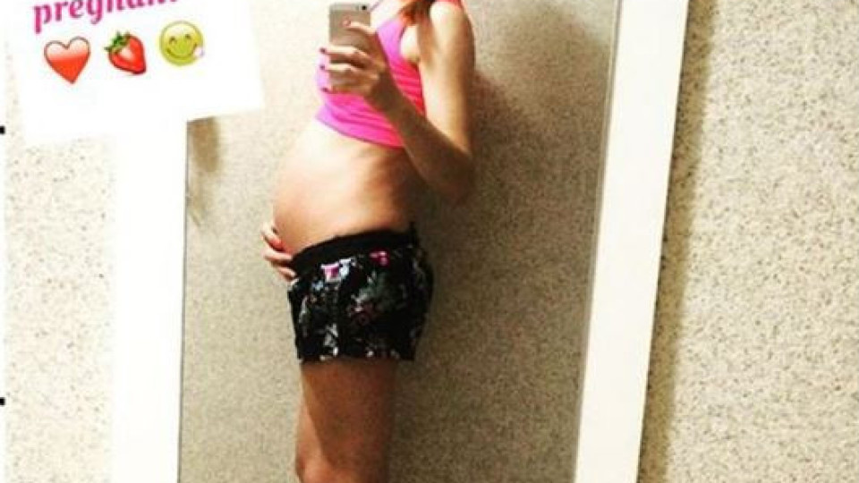 Виолета Сиракова показа бременно коремче, умили всички с думите си за бебето (фото)