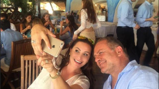 Стара ли?! Дарина Павлова събра погледите с тяло по бански