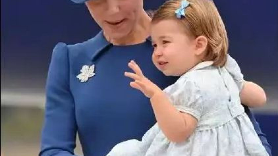 Принцеса Шарлот стана звезда в Канада (Нови снимки на малката)