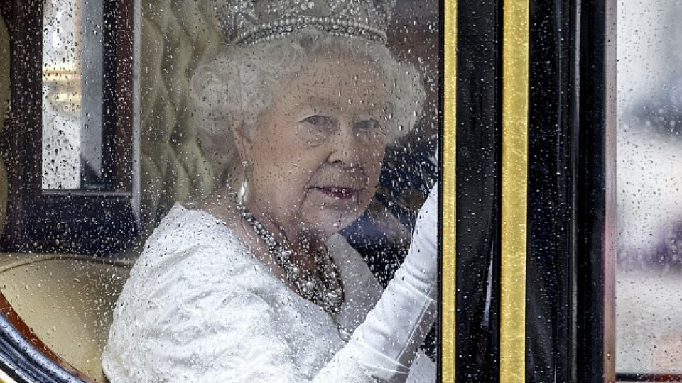 Кралица Елизабет не се е появявала от 10 дена, от Би Би Си я обявиха за мъртва (Каква е истината?)