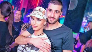 Цвети Стоянова и гаджето й с годишнина в чалготека (Вижте как се забавляват)