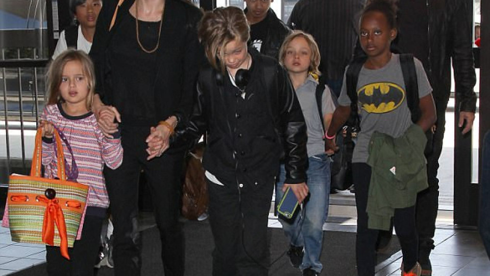 Анджелина Джоли криела децата в хотел от Брад Пит (Нови разкрития за семейната драма)