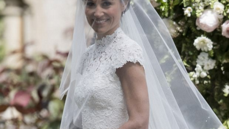 Пипа Мидълтън се омъжи в рокля на принцеса (Вижте колко се изръси за нея)