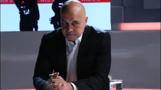 Слави слезе от екран заради тежка операция (Подробности)