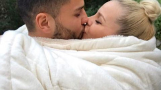 Бременната Десислава и Благой стягат сватба (Тя го запозна със семейството си)