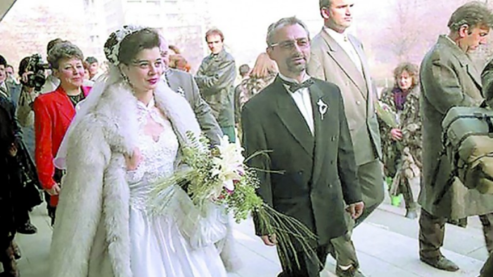 Ширин Карнобатлъ прежали Ахмед Доган (Бившата му жена грее с новия си - Снимки)