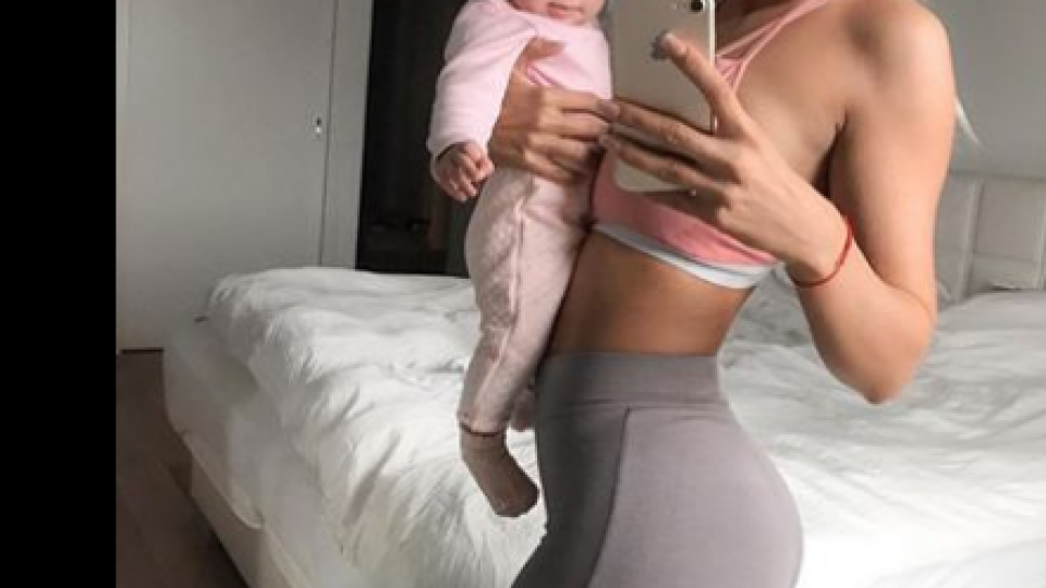 Янита Янчева зашеметява 3 месеца след раждането (Вижте перфектната форма на бившата Сървайвърка - Снимки)