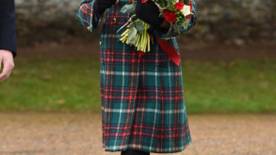 Меган Маркъл засенчи със стил Кейт на Коледа (Вижте модният дуел на принцесите)