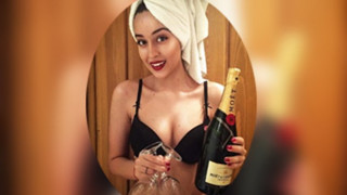 Мари на Гала само по сутиен на Нова година (Щерката на водещата скандализира със снимка - Фото)