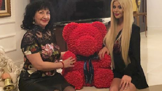 Светлана Василева се сдуши с майката на Гущеров! (Вижте колко са близки двете - Фото)