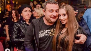 Димитър Рачков смени Мария Игнатова със секси мацка (Актьорът нехае за бившата си - Фото)