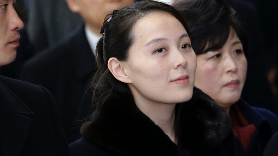 Сестрата на Ким Чен-Ун събра погледите с визия (Вижте колко е красива Ким Йо-чен - Снимки)
