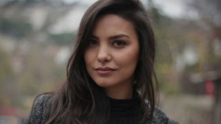 Зейнеб от "Черна любов" неузнаваема извън сериала (Вижте турската Катрин Зита Джоунс днес)