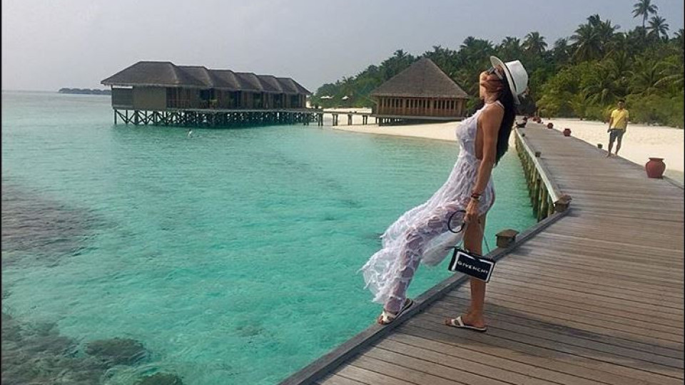 Катрин Вачева с тузарска ваканция на Малдивите за ЧРД (Няма да повярвате с кого празнува)