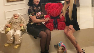 Светлана Василева и майката на Гущеров нон стоп заедно (Моделката влезе под кожата на свекърва си)