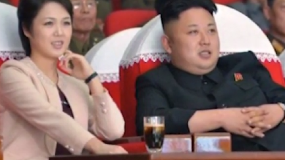 За първи път! Вижте жената на Ким Чен-ун (Снимки на Първата дама на Северна Корея)