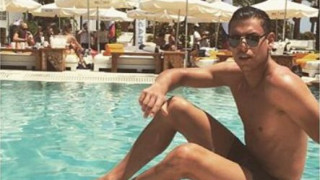 Краси Балъков-младши заби сестрата на Куини Алис (Синът на футболиста се превърна в секссимвол - Снимки)
