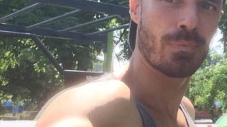 Ники Илиев помпа мускули след развода със Саня (Манекенът вече забрави бившата си)