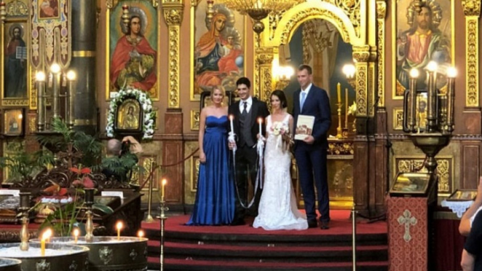 Силвия Зубева и Тодор Скримов вдигнаха приказна сватба (Снимки от церемонията)