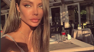 Есмер Омерова стана жива кукла Барби (Танцьорката неузнаваема след развода с Благо)