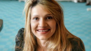 Помните ли скандалната Галя Литова с пикантното клипче? Вижте на какво е заприличала днес (Снимка)