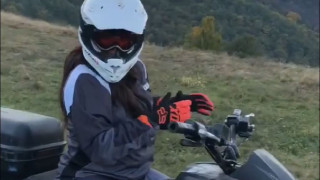 Преслава пак заряза бебето и хвана гората (Вижте как влиза във форма)