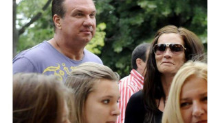 Цеци Красимирова стяга сватба с милиардера Струмейтис (Вижте годежния й пръстен)