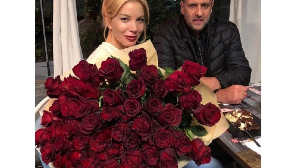 Жорж Башур глези Емилия със 101 рози всяка седмица (Вижте жеста му - Фото)