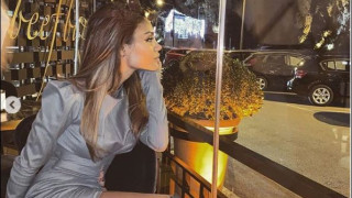 Гаджето на Есмер Омерова я заведе в Милано (Вижте как отпразнуваха годежа си)