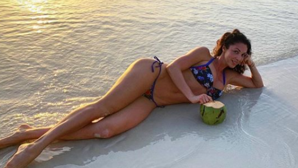 Биляна Йотовска на луксозна почивка на Филипините (Смая чужденците с яко тяло – Снимки)