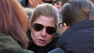 Алекс Сърчаджиева се страхува да спи сама след смъртта на Ласкин (Докторка бди неотлъчно над нея)