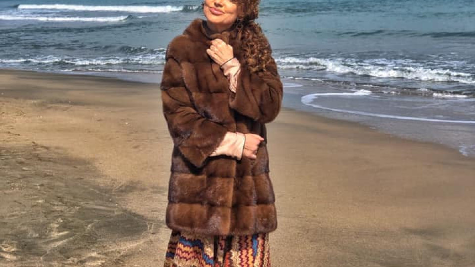 Илиана Раева чукна 56 на плажа (Снимки от рождения й ден)