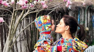 Теди Велинова показа порасналата си принцеса (Вижте колко е щастлива с малката София)