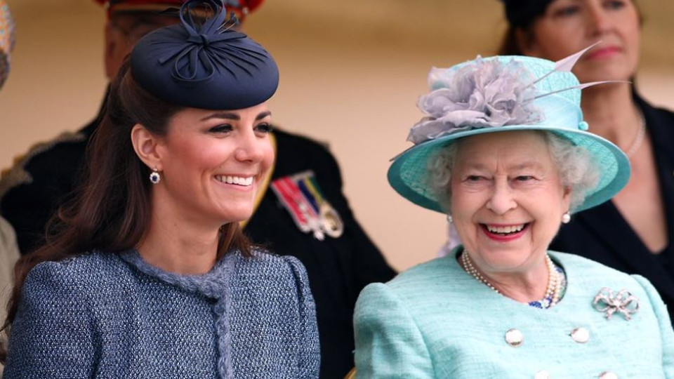 Елизабет най-после призна Кейт Мидълтън за бъдеща кралица (Вижте как)