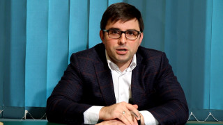 Невероятната история на Йордан Моллов