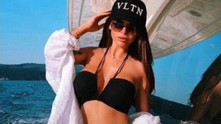 Светлана Гущерова събра погледите с плосък корем след раждането (Моделката призна и за силикона - Фото)